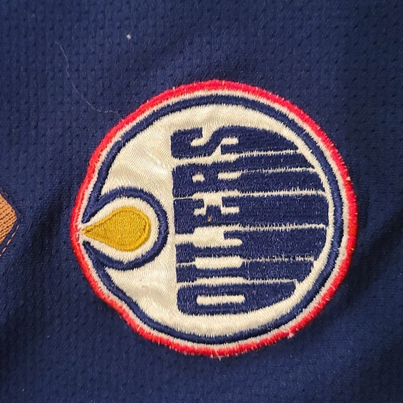 Edmonton Oilers jersey - Picture 3 of 3